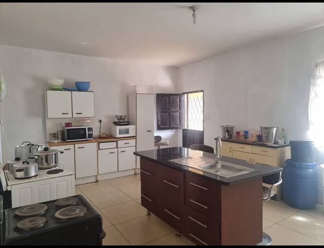 3 BEDROOM HOUSE FOR SALE IN SEBOKENG ZONE 10